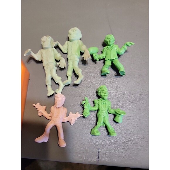 Jakks Pacific S.L.U.G. SLUG ZOMBIES Lot Green & Flesh Mini Figures Lot - Picture 9 of 9